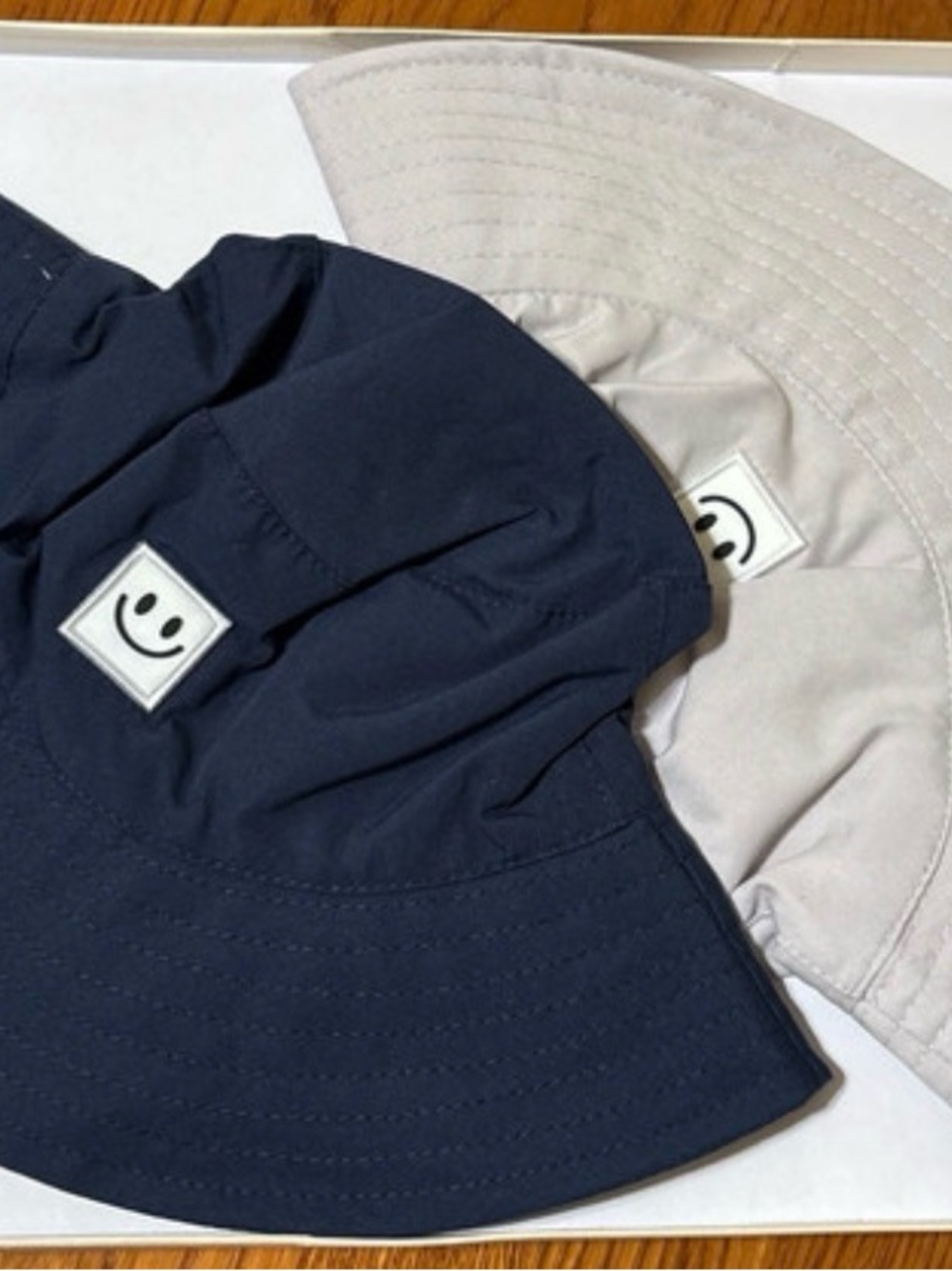 Baby sun hats - Navy & Light gray
New in box